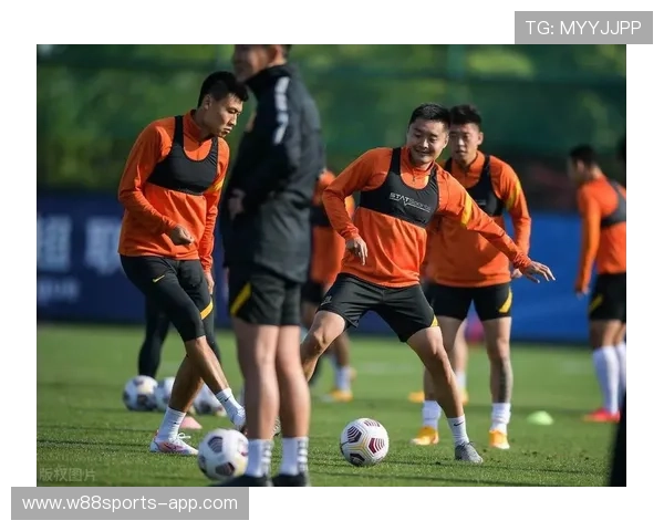 武汉足球队在亚运会中的战术表现分析与点评探讨